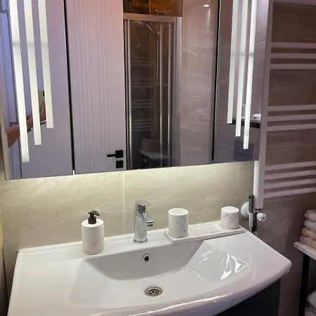 Stylish In Yekta Royal Club *