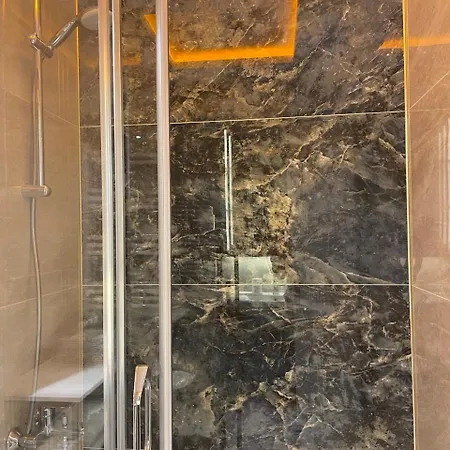 Stylish In Yekta Royal Club Apartment