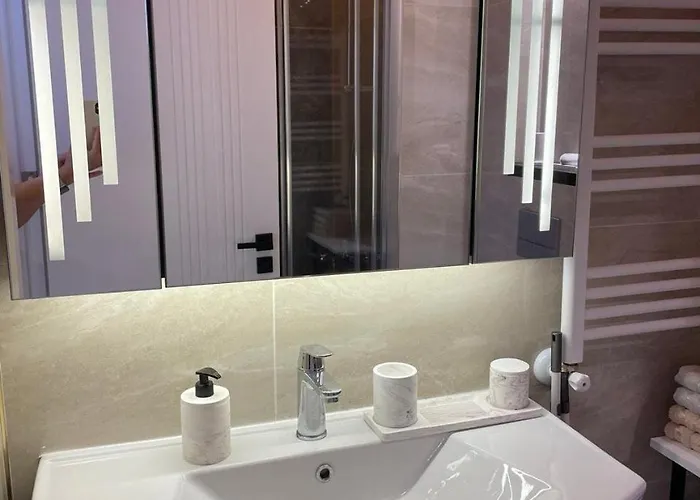 Stylish In Yekta Royal Club *