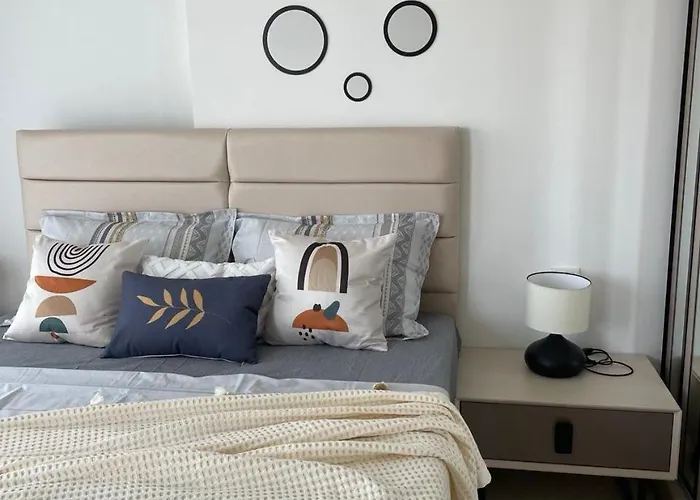 Stylish In Yekta Royal Club