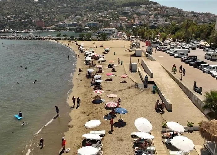 Stylish In Yekta Royal Club 公寓